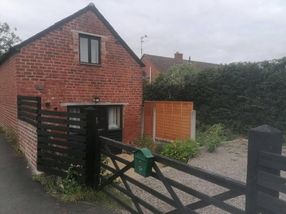 Villa The Old Barn, Cosy Townhouse In Leominster Exterior foto